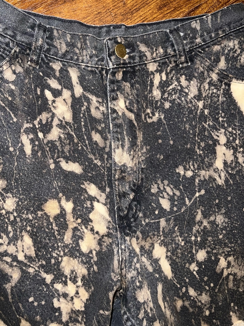 Wrangler Black Acid Wash Cream Splatter Denim Distressed Jean Shorts Size 14 - Picture 4 of 7